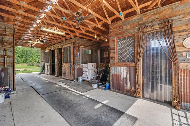 27800 Van Horn Road, New Boston, MI 48164