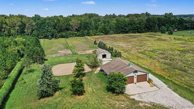 27800 Van Horn Road, New Boston, MI 48164