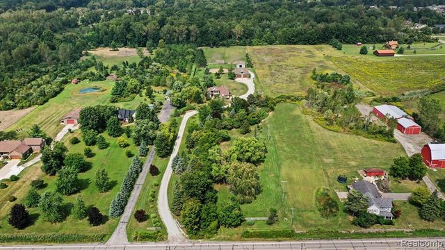 27800 Van Horn Road, New Boston, MI 48164