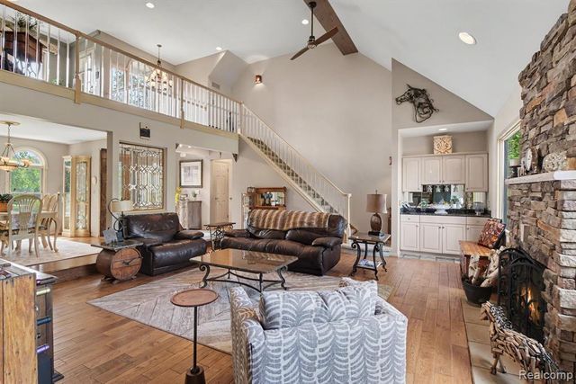 27800 Van Horn Road, New Boston, MI 48164