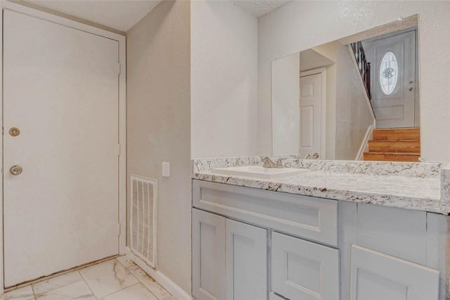 8622 Connaught Garden Drive, Houston, TX 77083