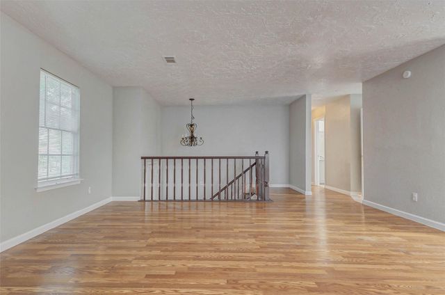 8622 Connaught Garden Drive, Houston, TX 77083