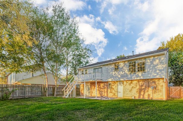 8622 Connaught Garden Drive, Houston, TX 77083