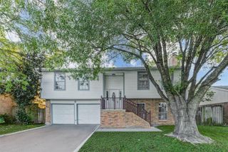 8622 Connaught Garden Drive, Houston, TX 77083