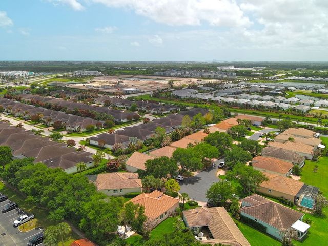 4180 E 16th Square, Vero Beach, FL 32967