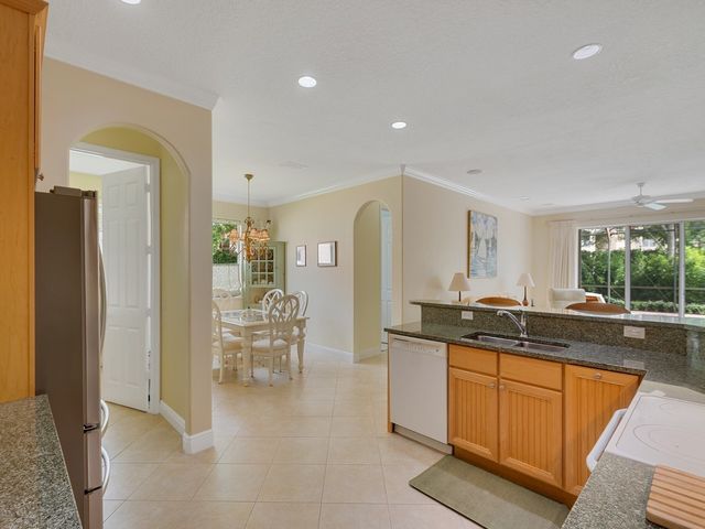4180 E 16th Square, Vero Beach, FL 32967