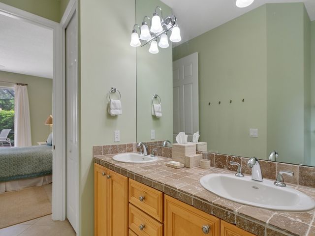 4180 E 16th Square, Vero Beach, FL 32967