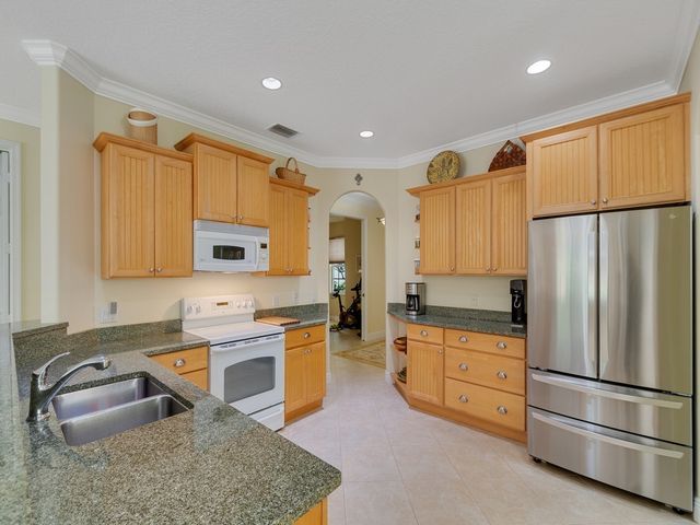 4180 E 16th Square, Vero Beach, FL 32967