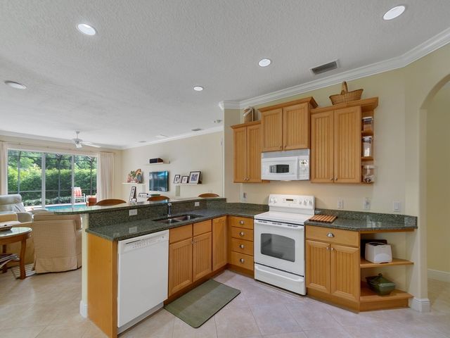 4180 E 16th Square, Vero Beach, FL 32967