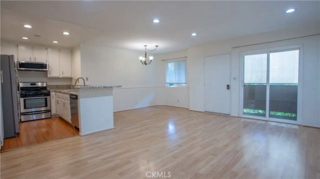 14835 Sherman Way 3, Van Nuys, CA 91405