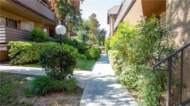 14835 Sherman Way 3, Van Nuys, CA 91405