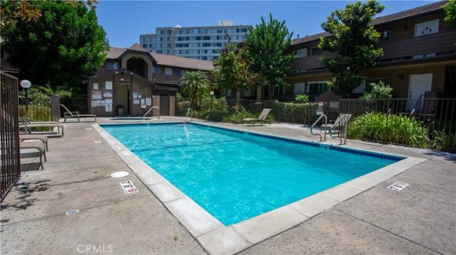 14835 Sherman Way 3, Van Nuys, CA 91405