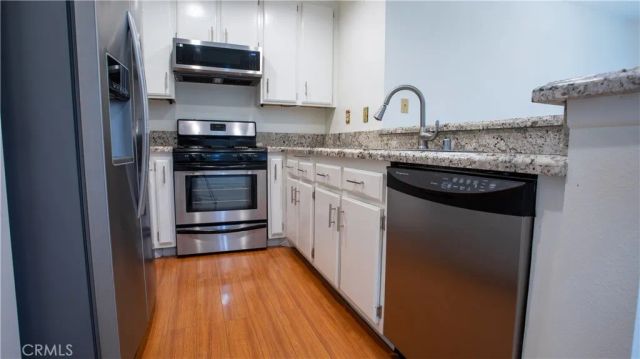 14835 Sherman Way 3, Van Nuys, CA 91405