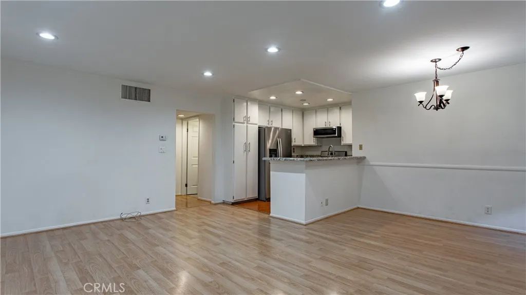 14835 Sherman Way 3, Van Nuys, CA 91405