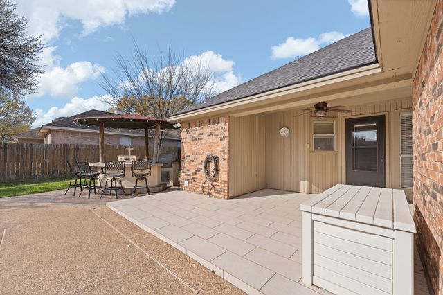 7336 Century Drive, North Richland Hills, TX 76182