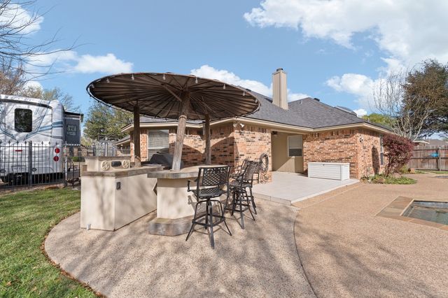 7336 Century Drive, North Richland Hills, TX 76182