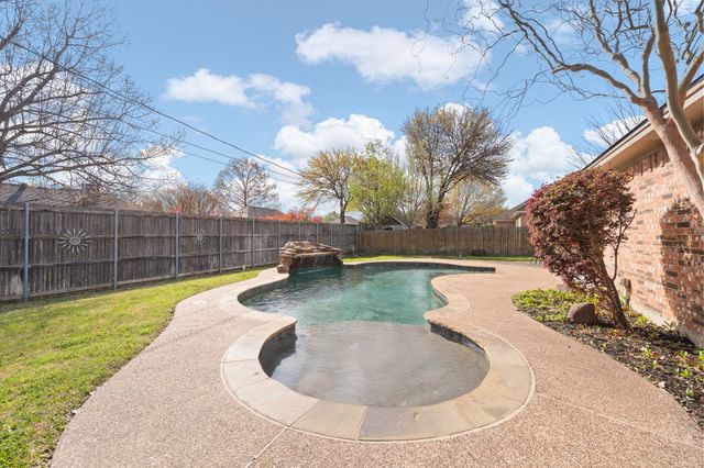 7336 Century Drive, North Richland Hills, TX 76182