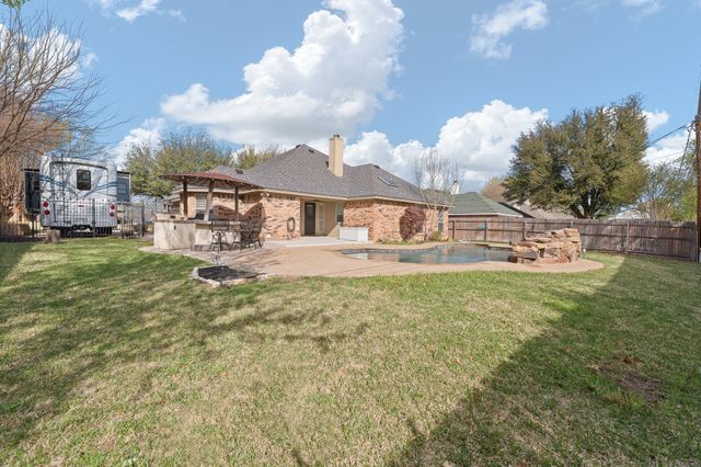 7336 Century Drive, North Richland Hills, TX 76182