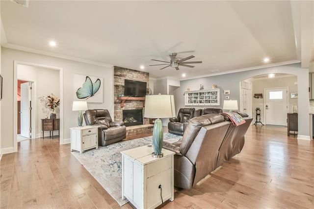 5704 Miravista Way, Hoschton, GA 30548