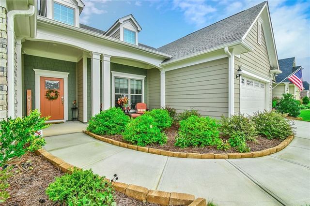 5704 Miravista Way, Hoschton, GA 30548