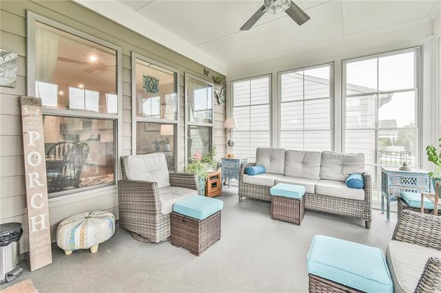 5704 Miravista Way, Hoschton, GA 30548