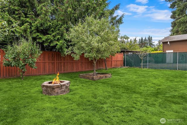 17563 12th Avenue NE, Shoreline, WA 98155