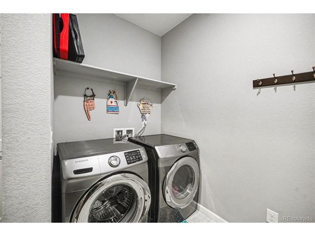 7226 Zinnia St, Arvada, CO 80005