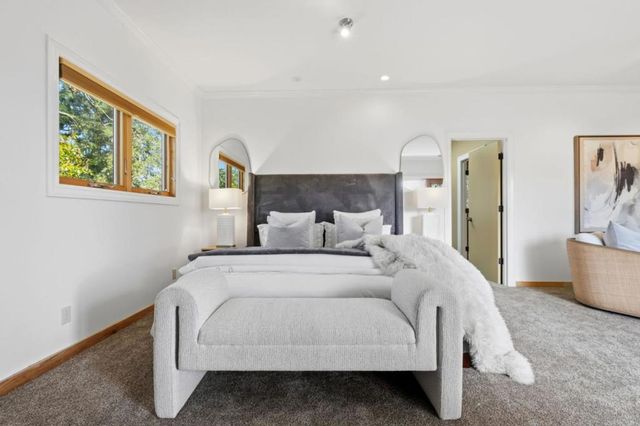 711 W California Way, Redwood City, CA 94062