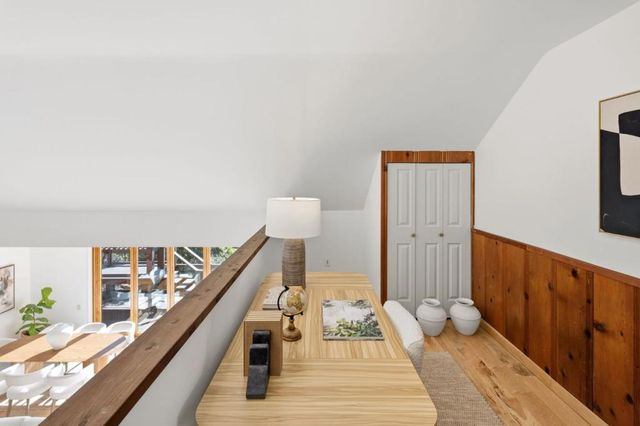 711 W California Way, Redwood City, CA 94062