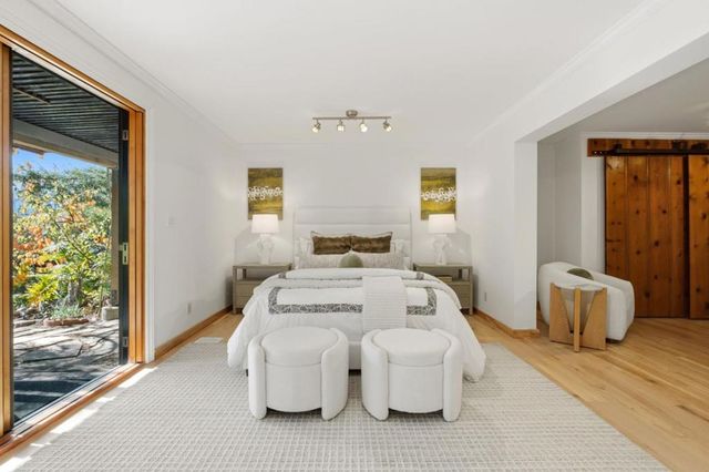 711 W California Way, Redwood City, CA 94062