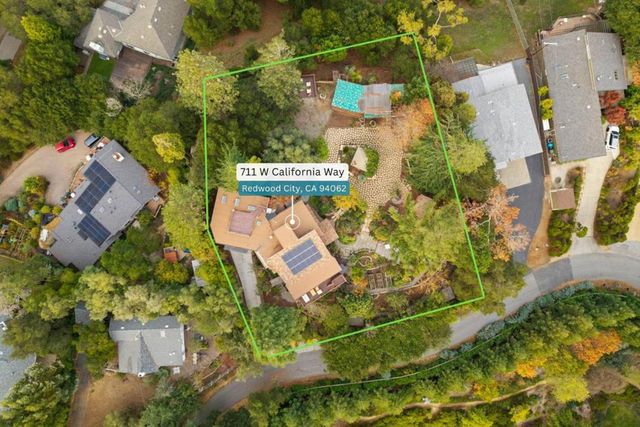 711 W California Way, Redwood City, CA 94062