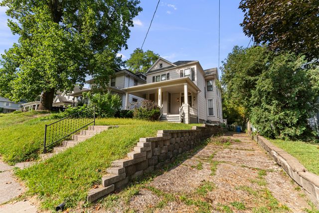 610 30th Street, Rock Island, IL 61201