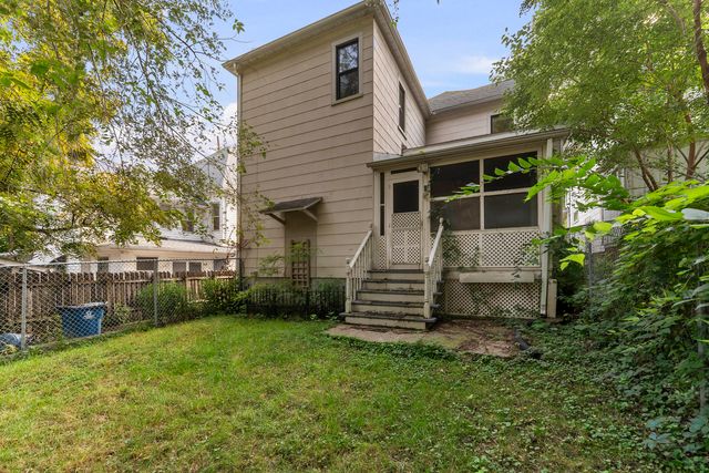 610 30th Street, Rock Island, IL 61201