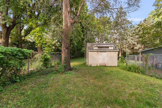 610 30th Street, Rock Island, IL 61201