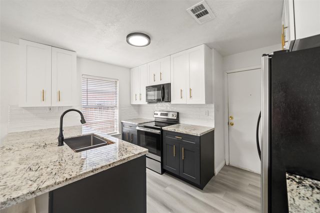 5726 Yorkgate Drive, Spring, TX 77373