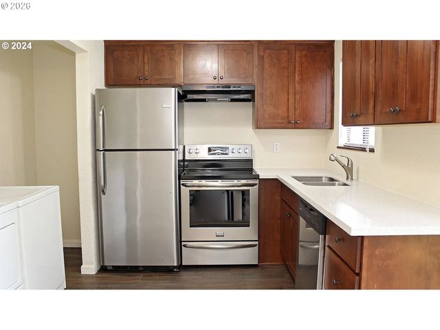 5123 Ne KILLINGSWORTH St, Portland, OR 97218