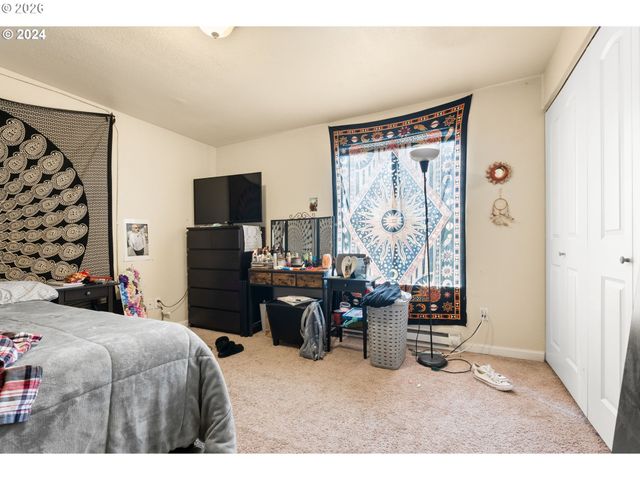 5123 Ne KILLINGSWORTH St, Portland, OR 97218