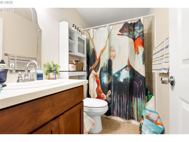 5123 Ne KILLINGSWORTH St, Portland, OR 97218