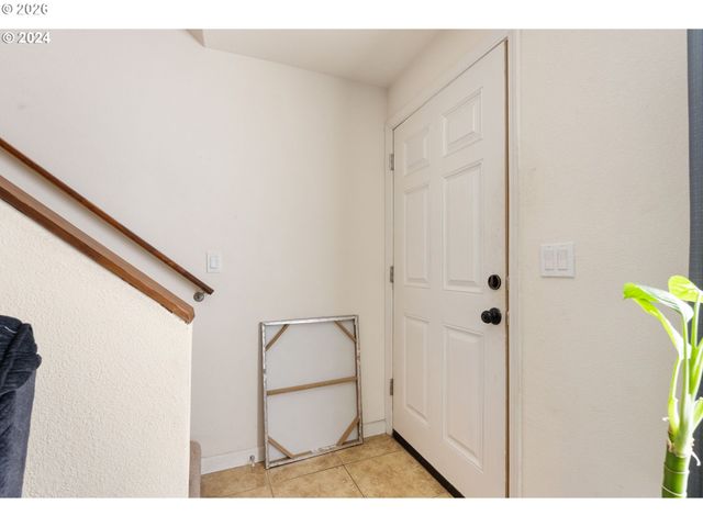 5123 Ne KILLINGSWORTH St, Portland, OR 97218