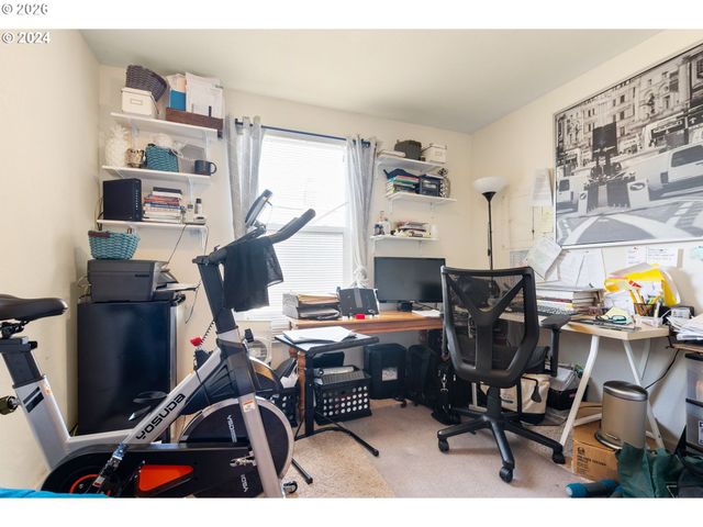 5123 Ne KILLINGSWORTH St, Portland, OR 97218