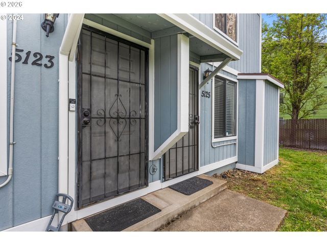 5123 Ne KILLINGSWORTH St, Portland, OR 97218