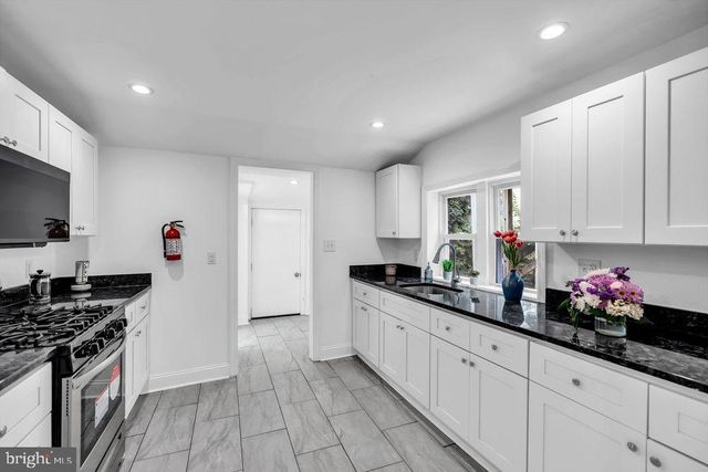 206 JONES AVE, Burlington, NJ 08016