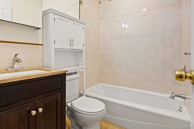 4108 20th Avenue, Astoria, NY 11105