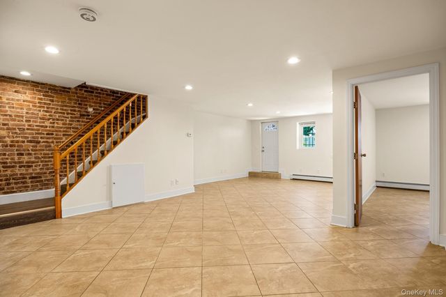4108 20th Avenue, Astoria, NY 11105