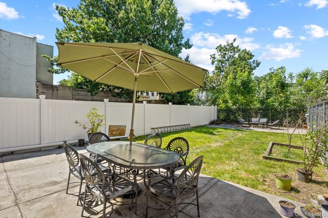 4108 20th Avenue, Astoria, NY 11105