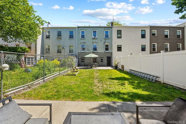 4108 20th Avenue, Astoria, NY 11105