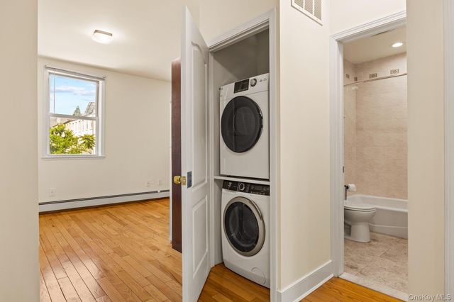 4108 20th Avenue, Astoria, NY 11105