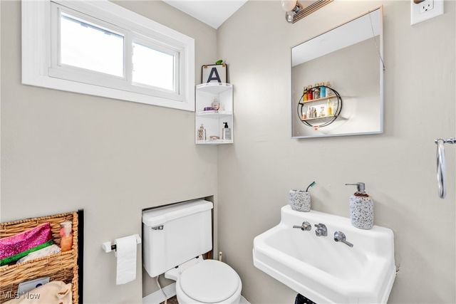 967 Warwick Drive, Sheffield Lake, OH 44054