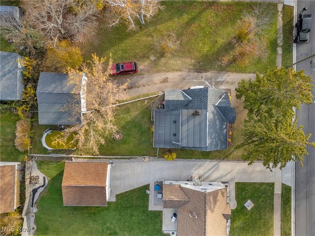 967 Warwick Drive, Sheffield Lake, OH 44054