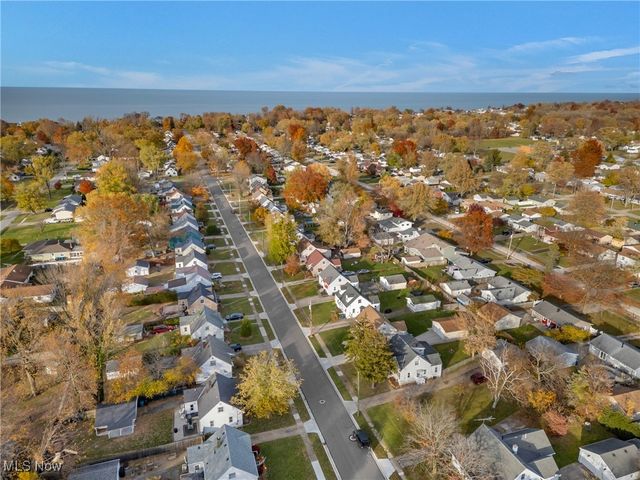 967 Warwick Drive, Sheffield Lake, OH 44054